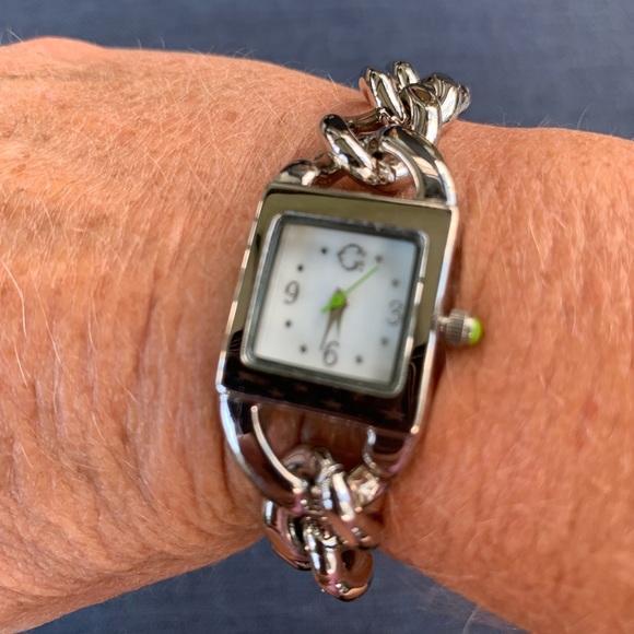Silver tone bracelet watch - Picture 2 of 2